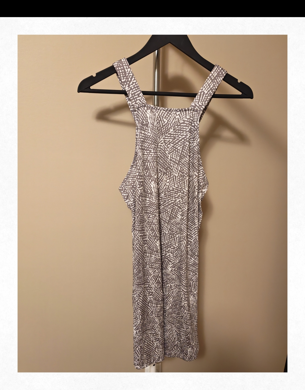 Lole Crisscross Active Dress in Taupe & White Print